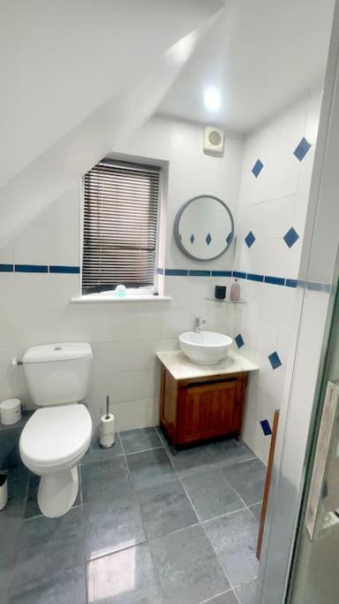 Amazing Location - City Of London- 2 Bedroom Stunning Canal View House With Private Garden,Parking & Balcony Екстер'єр фото