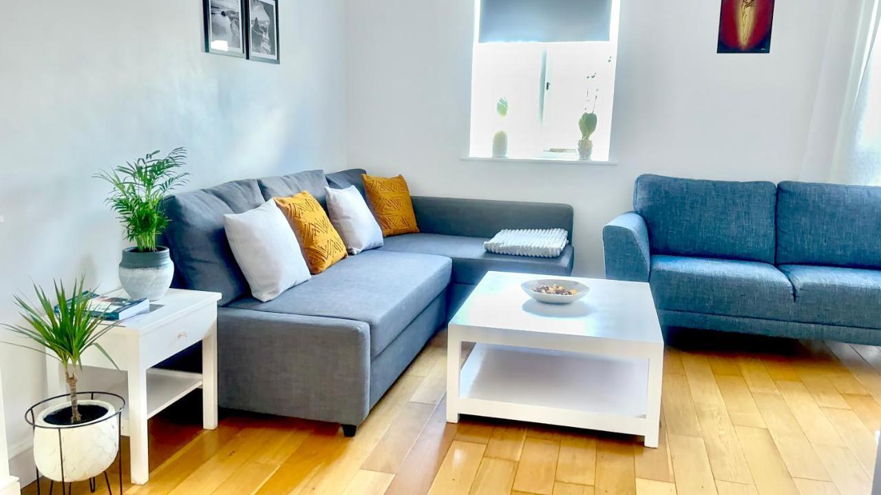 Amazing Location - City Of London- 2 Bedroom Stunning Canal View House With Private Garden,Parking & Balcony Екстер'єр фото