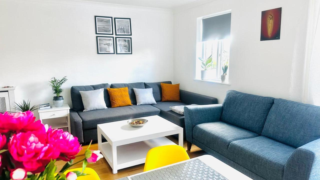 Amazing Location - City Of London- 2 Bedroom Stunning Canal View House With Private Garden,Parking & Balcony Екстер'єр фото