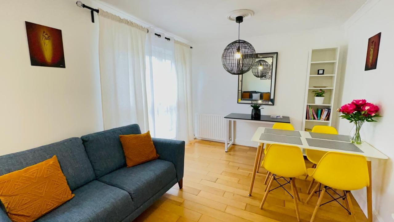 Amazing Location - City Of London- 2 Bedroom Stunning Canal View House With Private Garden,Parking & Balcony Екстер'єр фото