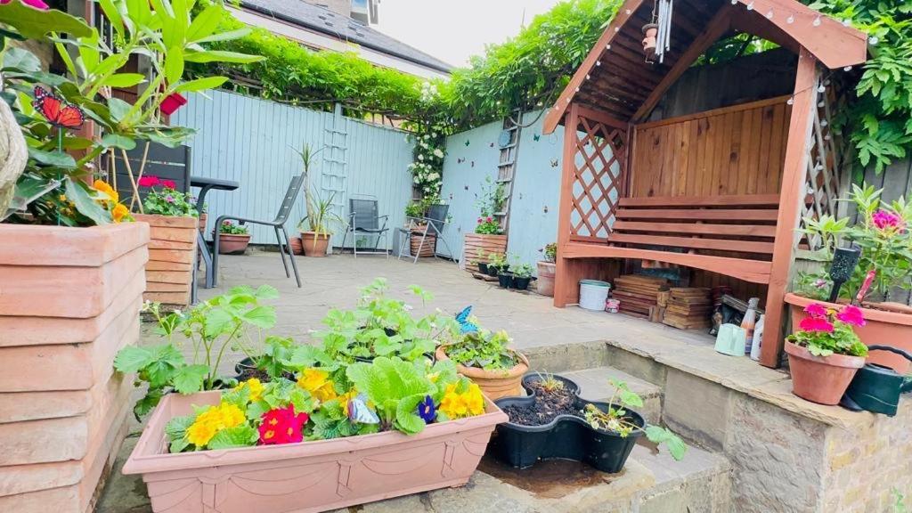 Amazing Location - City Of London- 2 Bedroom Stunning Canal View House With Private Garden,Parking & Balcony Екстер'єр фото
