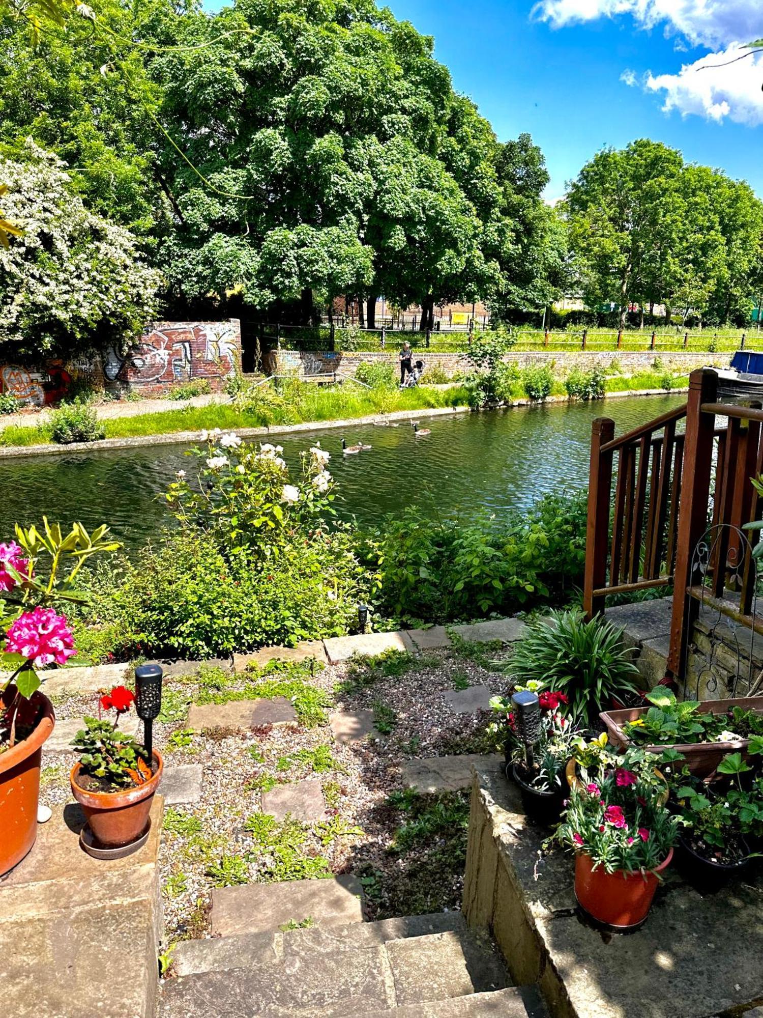 Amazing Location - City Of London- 2 Bedroom Stunning Canal View House With Private Garden,Parking & Balcony Екстер'єр фото